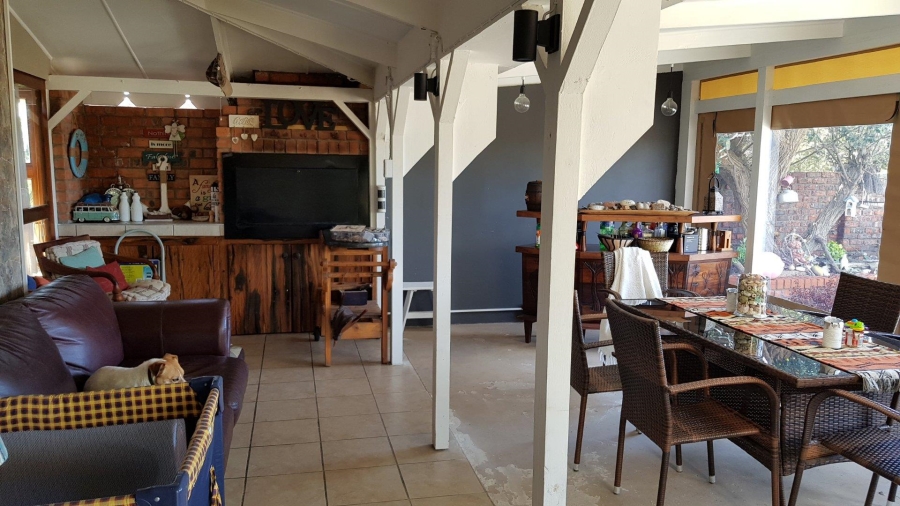 4 Bedroom Property for Sale in Jeffreys Bay Central Eastern Cape